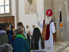 Der Heilige Nikolaus besuchte St. Crescentius (© Karl-Franz Thiede)